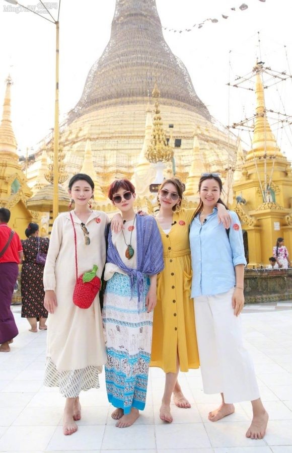 大s、小s和姐妹们旅游时光脚美照(1/1)