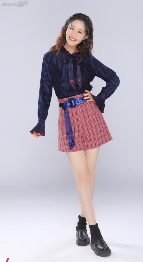 可爱美女主持人梁田美丽玉腿(1/2)