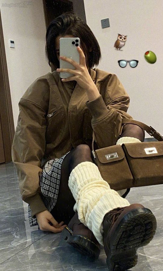 美少女欧阳娜娜穿黑丝袜自拍(3/7)