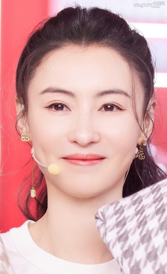 张柏芝细美腿穿黑丝直播带货(5/5)