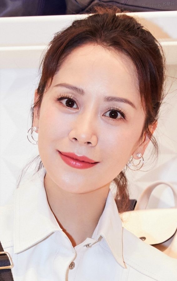 Hai Qing's beautiful legs and high heels appeared in longchamp brand event(6/6)