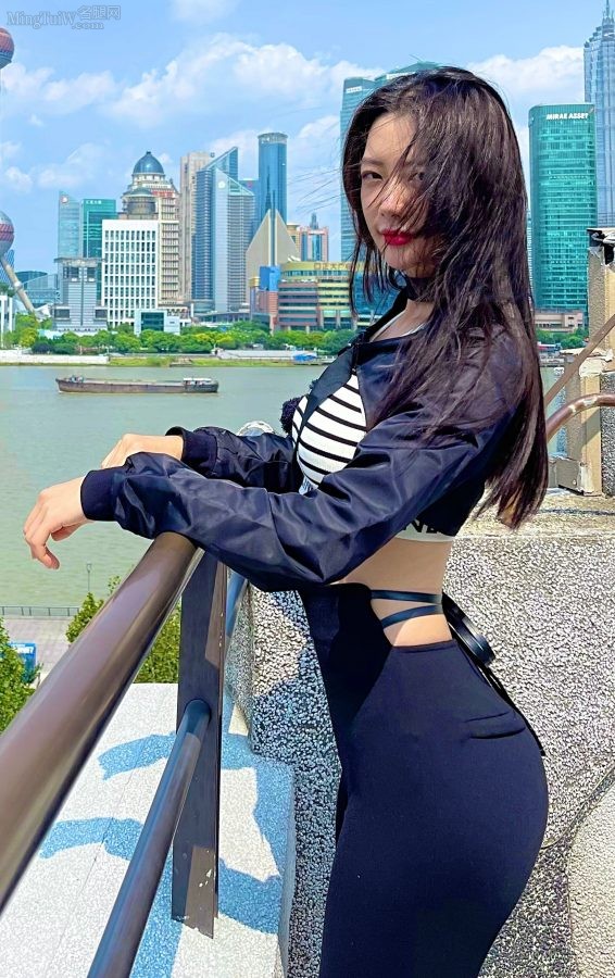 克拉拉李成敏这腰这臀简直了(7/7)