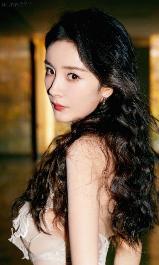 女明星杨幂玉臂细腰仙气飘飘(6/14)