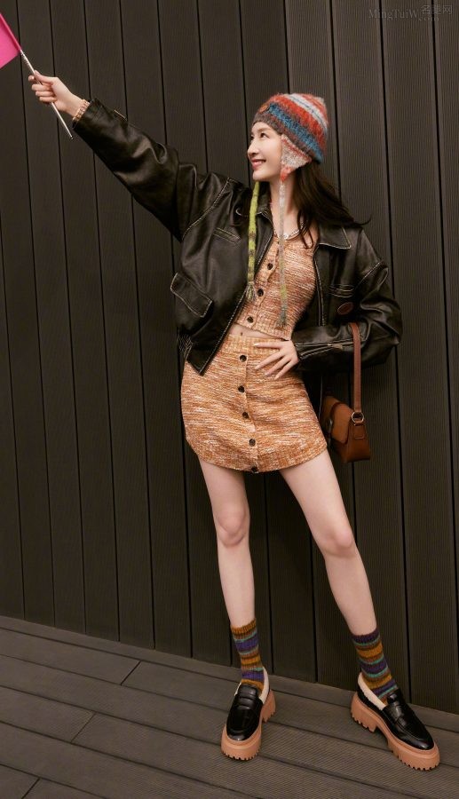美女明星江疏影纤细美腿出镜(5/5)