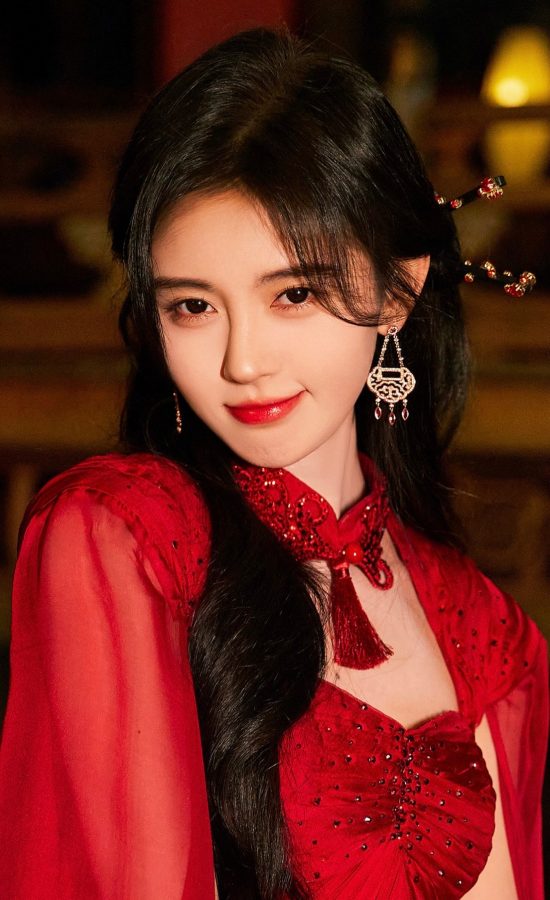 国风美女鞠婧祎高开叉红裙显露美腿(3/4)