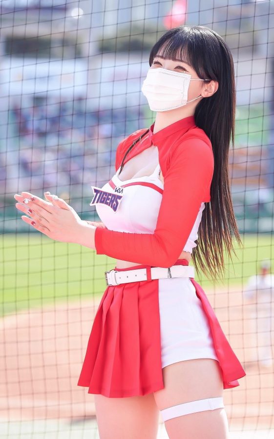 啦啦队美女李多惠好胸好腰好腿(4/10)