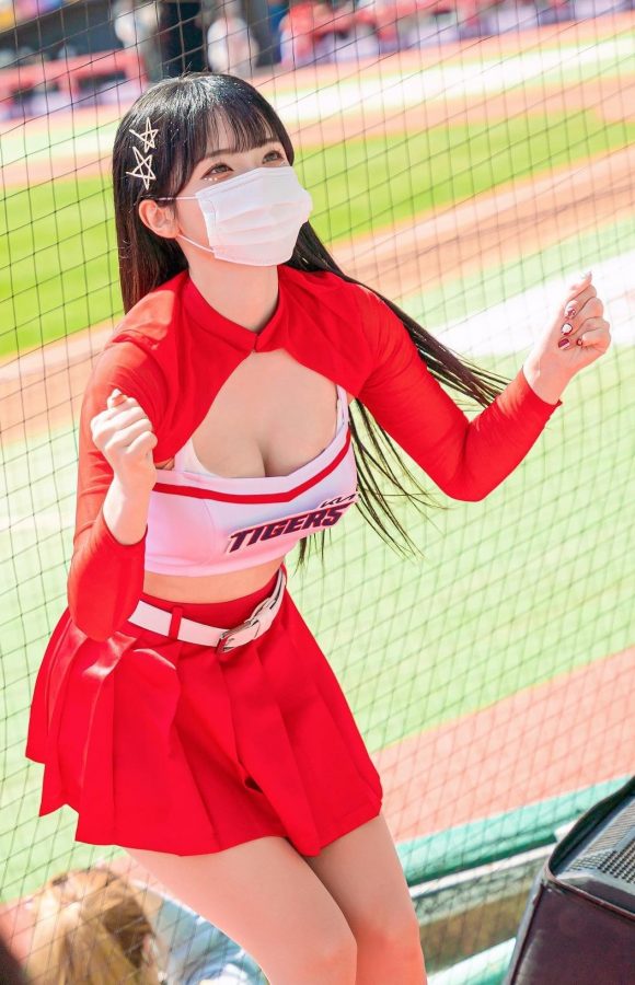 啦啦队美女李多惠好胸好腰好腿(6/10)