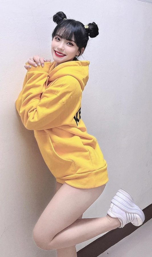 23岁美少女李多惠白嫩的美腿(1/2)