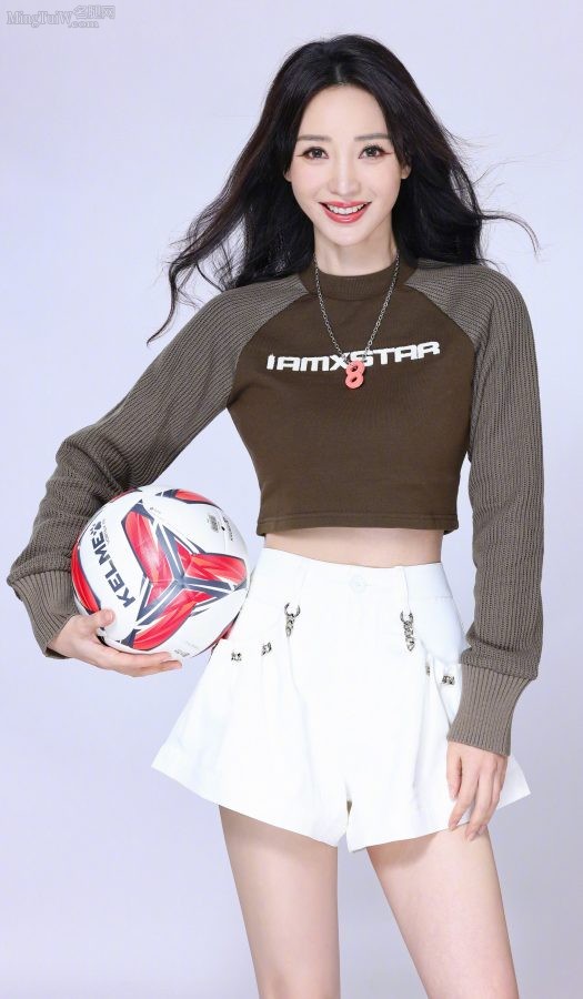 女神柳岩脸美腿细球大(1/9)