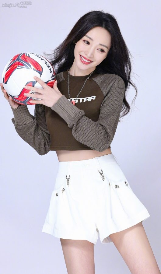 女神柳岩脸美腿细球大(6/9)
