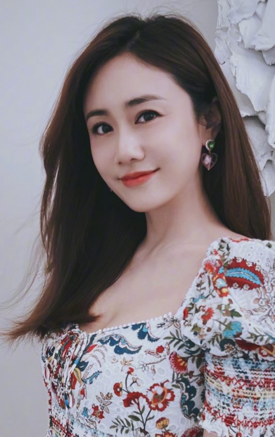 人妻刘芸气质清纯少女般的长腿洁白无暇(3/3)