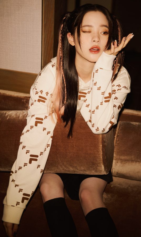 双马尾叛逆女生欧阳娜娜腿穿黑色筒袜(5/10)