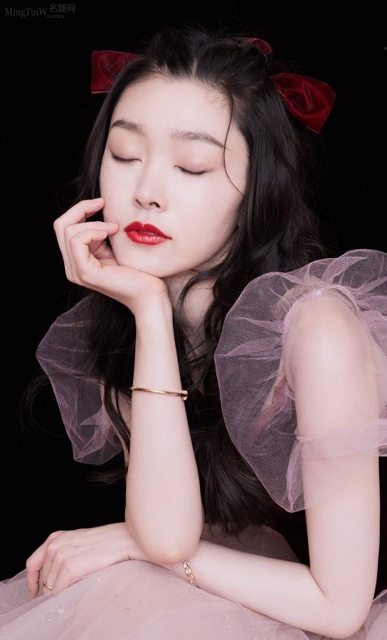 甜心公主宋轶明眸皓齿高清美脸特写(4/4)