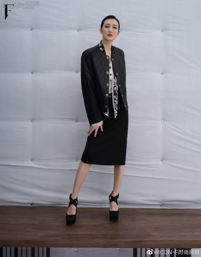 《时尚画报》杂志王鸥穿多套衣服展示美腿高跟(12/15)