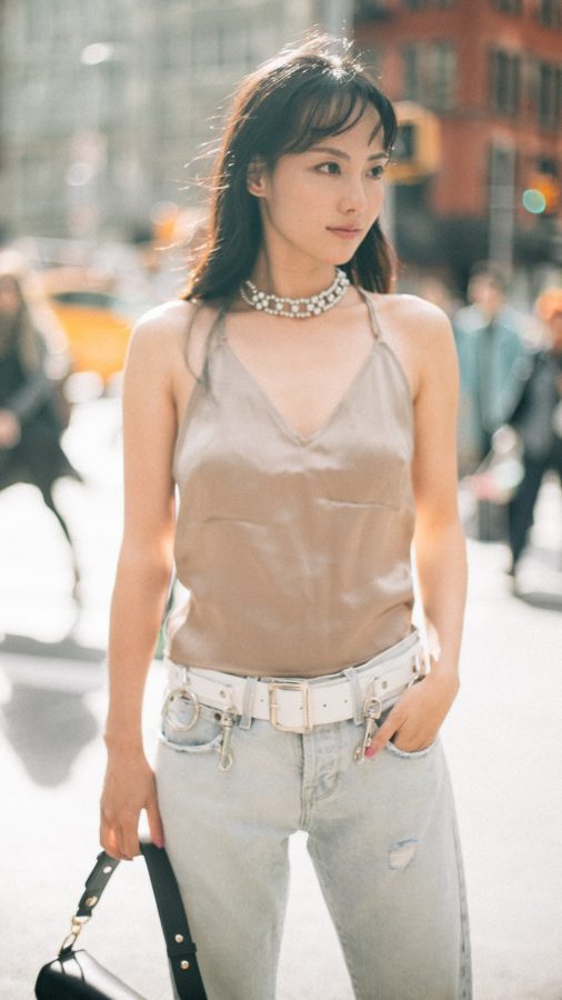 The slender female star Zhang Jiani wears a halter top, is she not wearing underwear?(5/7)