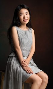 美女作家蒋方舟美腿高跟棚拍