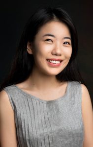 美女作家蒋方舟美腿高跟棚拍