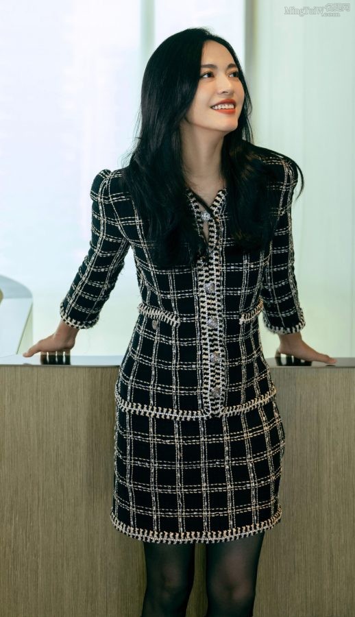 御姐姚晨腿穿黑色丝袜美丽动人(5/8)