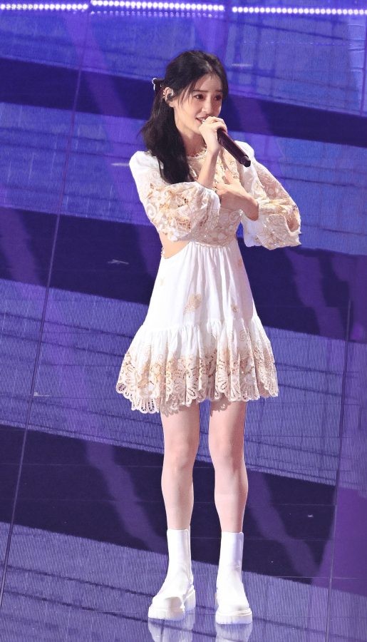 美女明星杨颖公主裙配白短靴高清美脸令人心动(10/12)