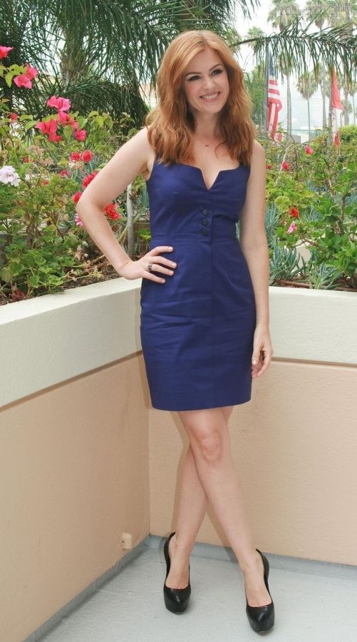 艾拉·菲舍尔Isla Fisher穿蓝色短裙真空上阵（第3张/共6张）