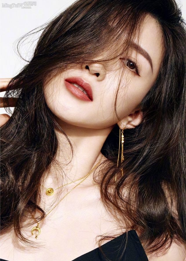 江疏影时尚杂志玉足高跟美大片(7/7)