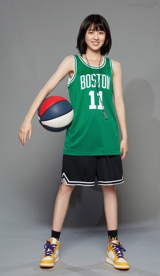 活力篮球美少女李凯馨细腿穿运动鞋（第2张/共6张）