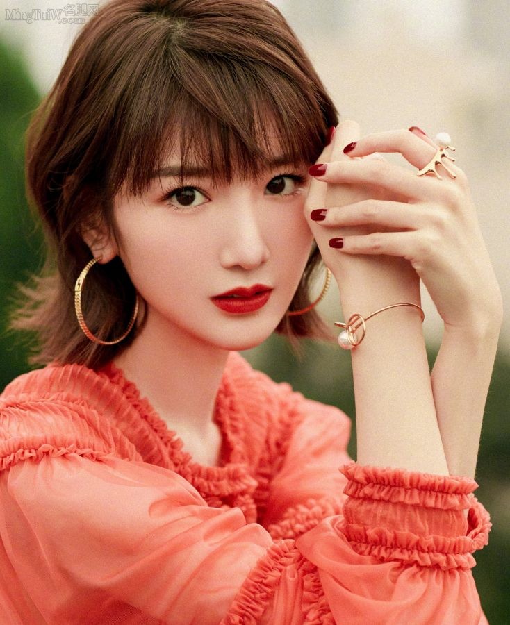 毛晓彤踩凉高跟鞋足弓好美(3/3)