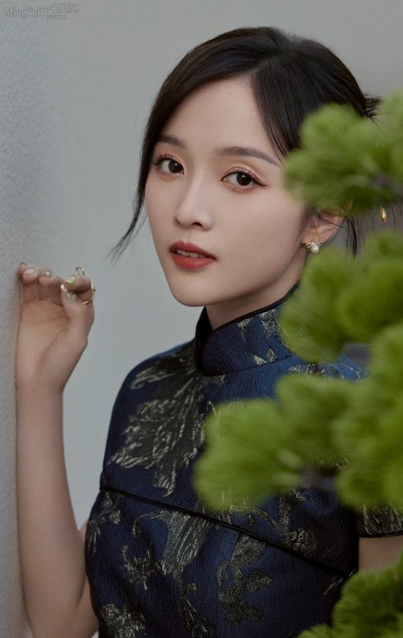 《最美中国戏》吴宣仪修身旗袍包裹好身材(3/4)