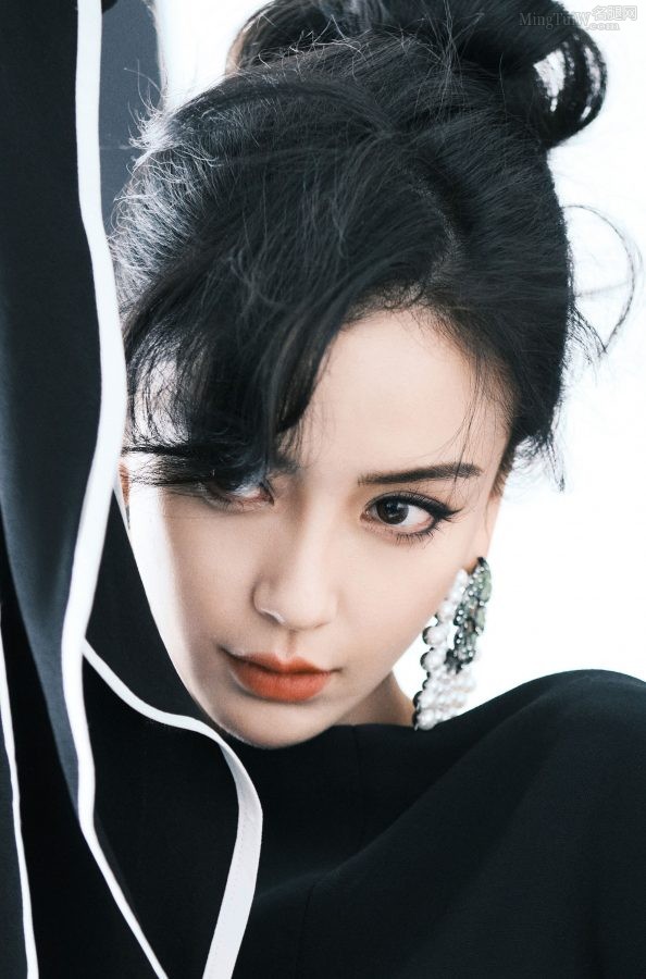 《ELLE》杂志杨颖异域风情写真，高清美脸眼神摄人(15/16)