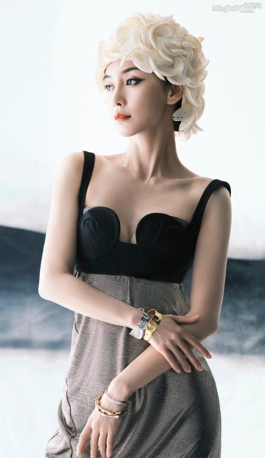 《ELLE》杂志杨颖异域风情写真，高清美脸眼神摄人(6/16)