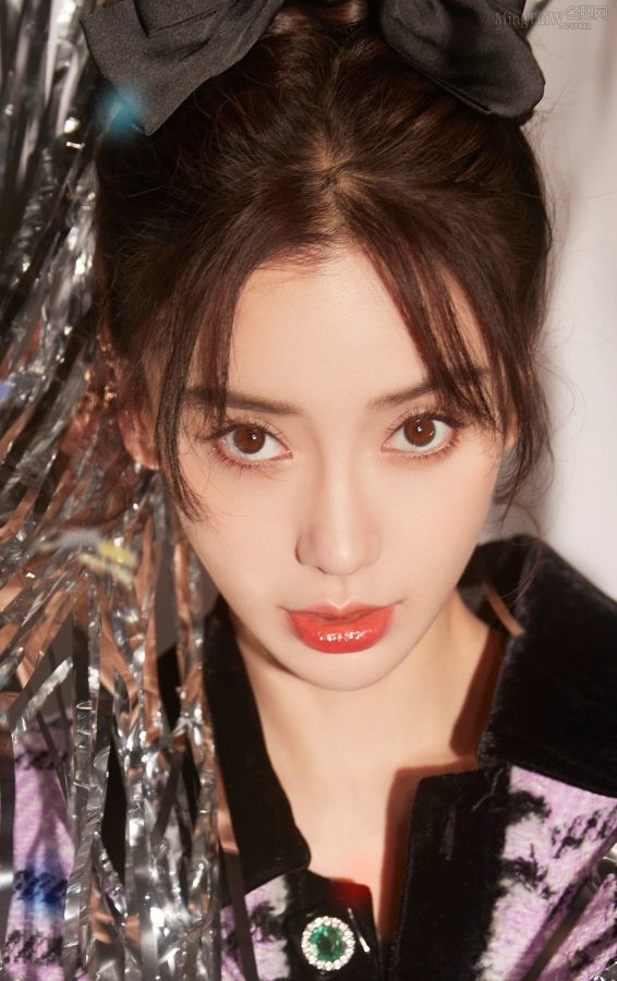 杨颖Angelababy细腿短靴蝴蝶结少女感满满(4/7)