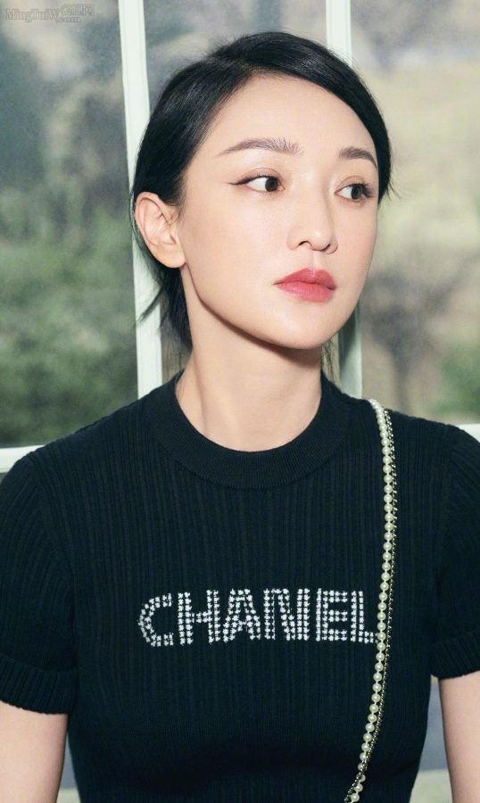 40多岁的女人周迅依然秀出年轻光滑的玉腿(5/5)