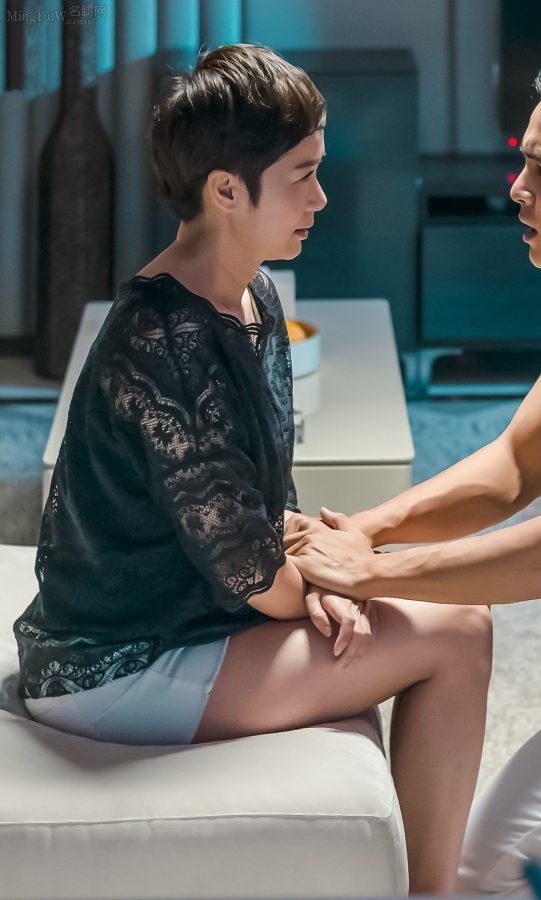 《转角之恋》老阿姨蒋雯丽的白脚剧照(3/7)