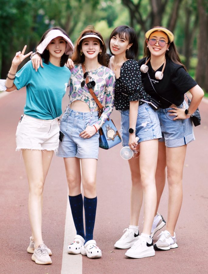 女明星路晨和她的美腿闺蜜们(2/8)