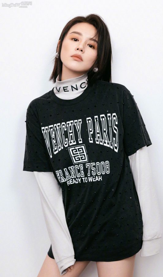 马思纯登场穿长靴展现完美美腿(4/5)