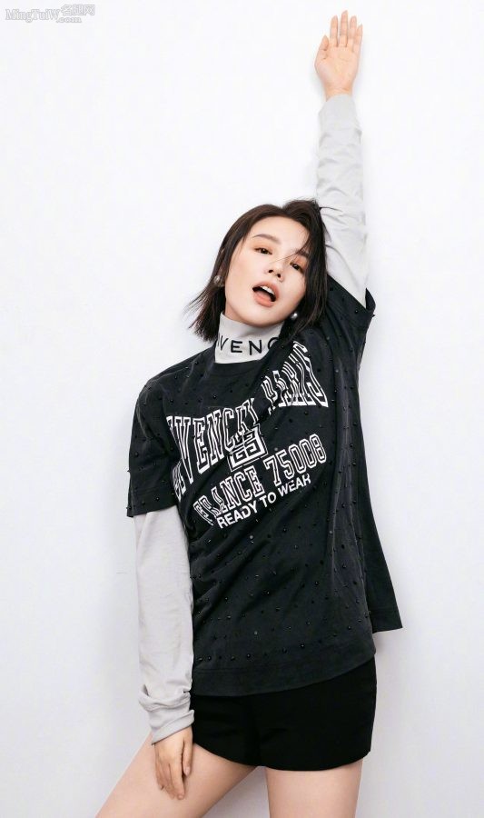 马思纯登场穿长靴展现完美美腿(5/5)