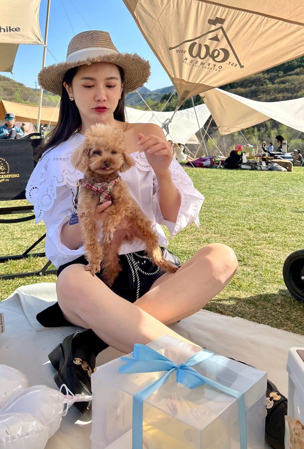 美腿小姐姐美娜露营照(3/4)
