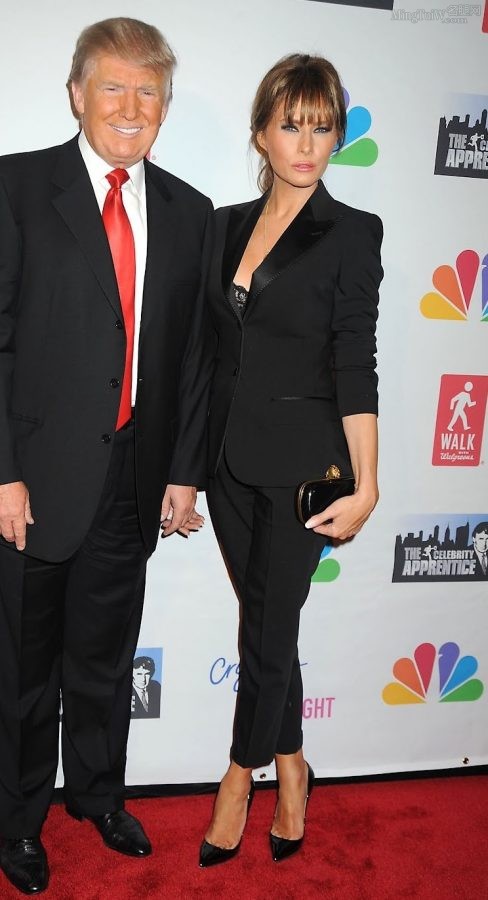Melania Trump身着黑西装踩细高跟亮相（第3张/共3张）