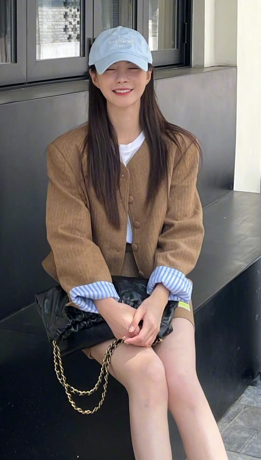 沈梦辰清新白皙美腿生活图(1/5)