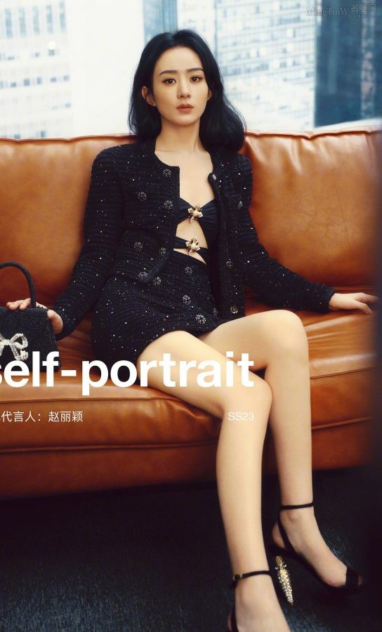 赵丽颖代言Self-Portrait女装品牌秀美腿（第3张/共5张）
