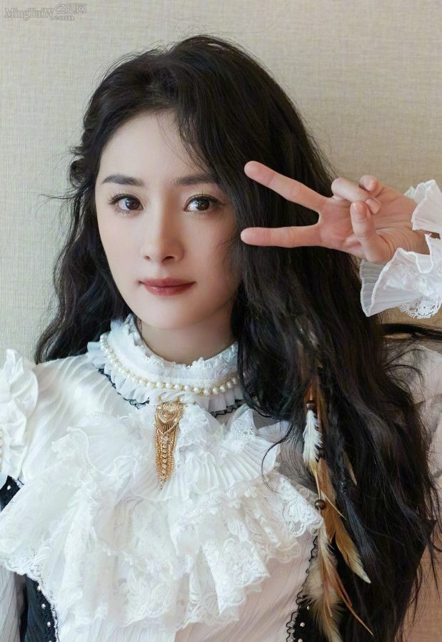杨幂穿什么都辣么好看(3/5)