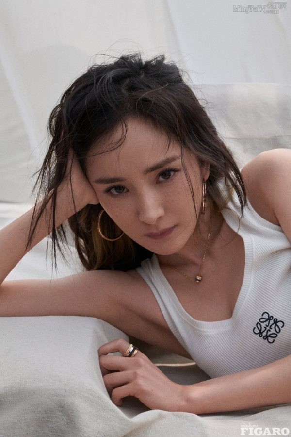 《So Figaro》杨幂汹涌的波涛(5/9)