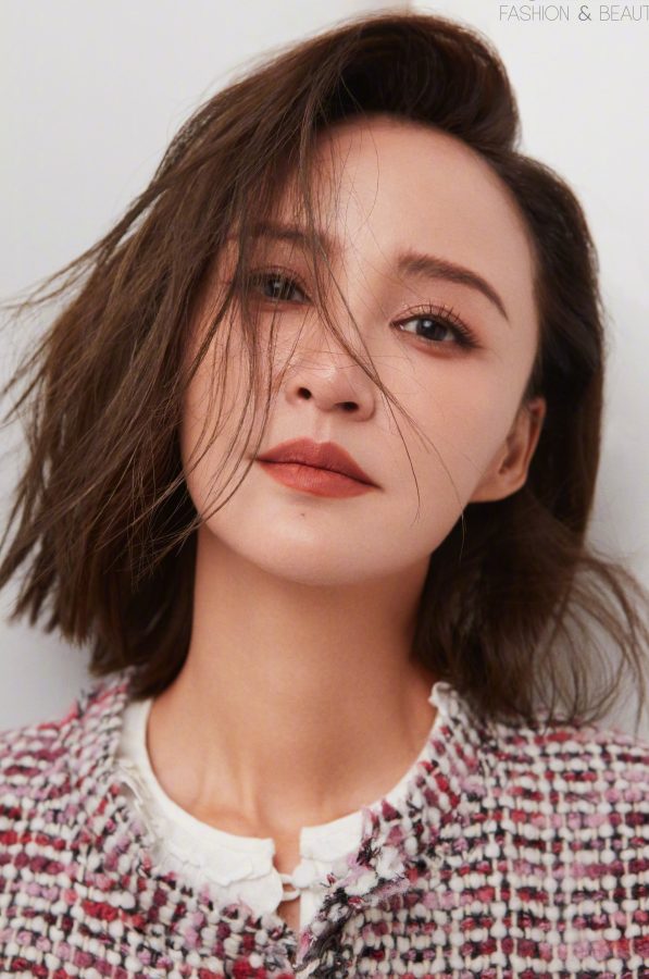 张歆艺偕老公为《瑞丽服饰美容》杂志拍摄甜蜜大片，凉鞋玉足精致完美(5/5)