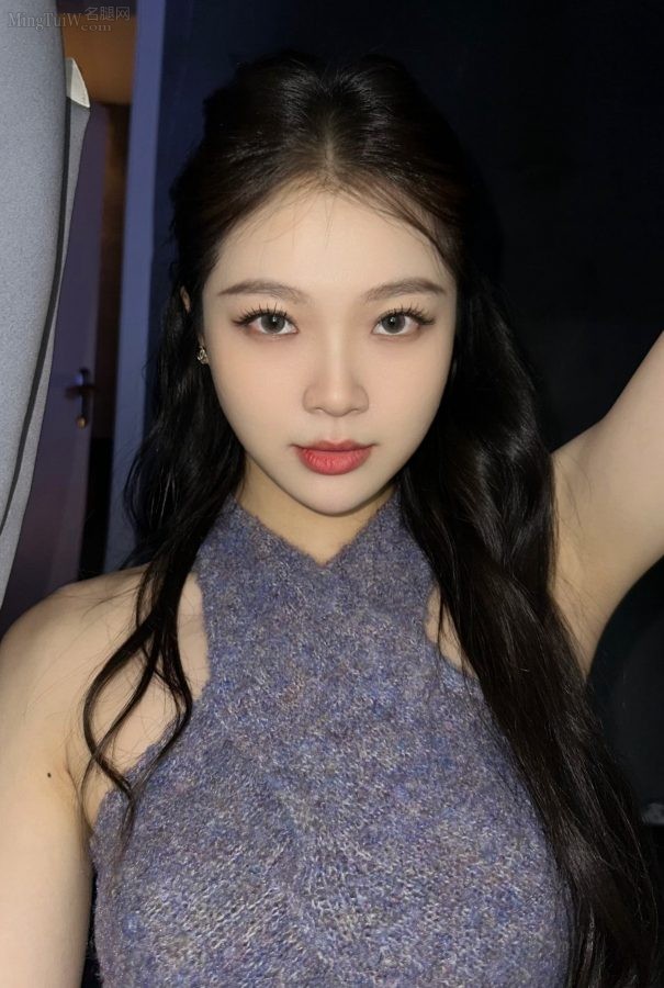 周梓倩展现迷人好大腿曲线(5/6)