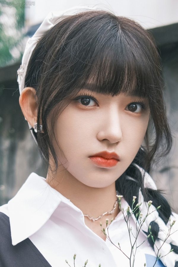 女歌手程潇皮短靴里穿了短黑丝(4/5)