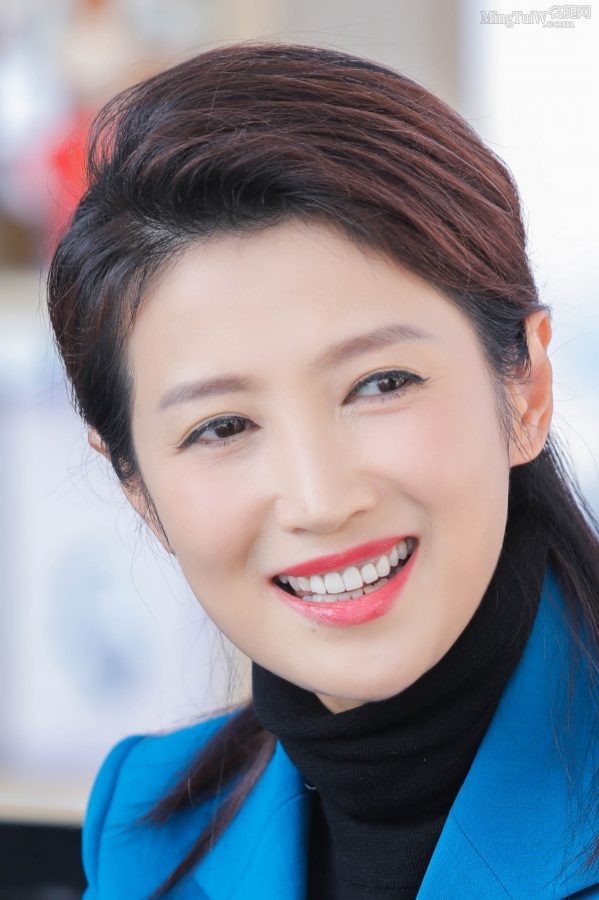 气质优雅大气的BTV女主持春妮裤里穿丝(3/3)