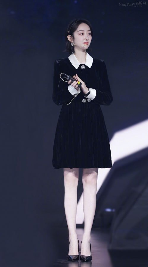 蒋梦婕白皙纤长的美丽小腿(1/7)