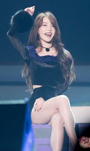 韩国女歌手李知恩台上迷人的美腿（第5张/共57张）