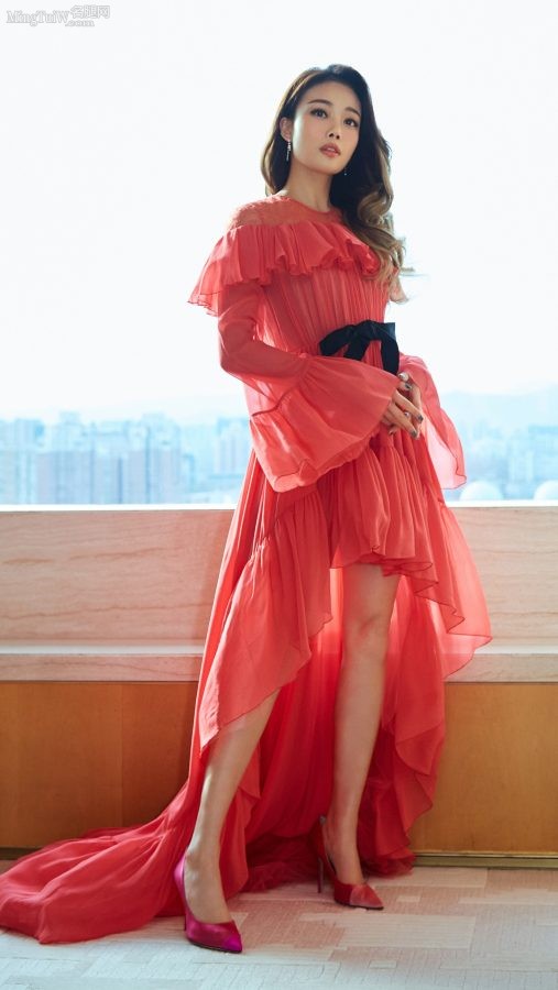 容祖儿红裙美腿风姿，高雅和迷人的魅力完美展现（第2张/共6张）