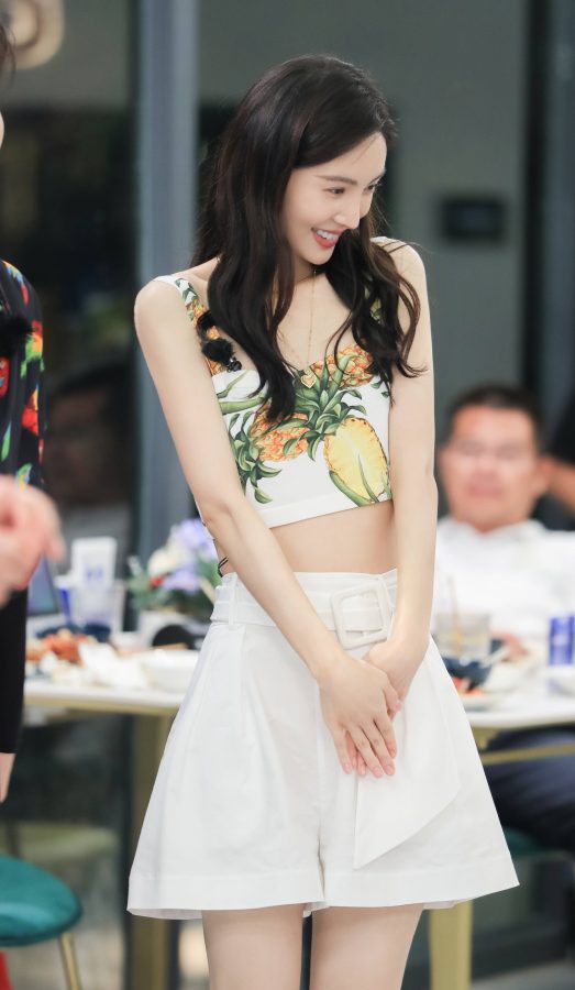 细腰美腿的小姐姐金晨清凉外出(6/7)